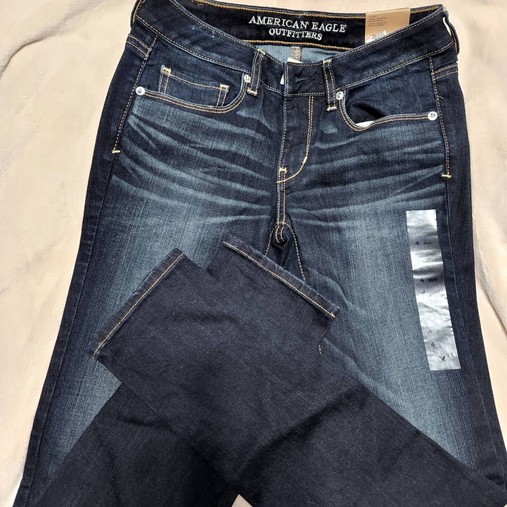 NWT American Eagle Skinny Super Stretch Jeans size 4 short